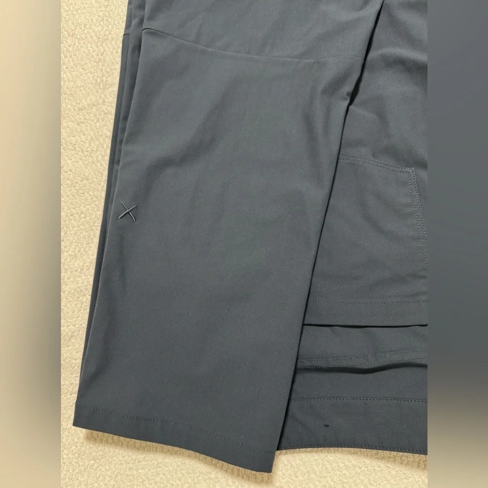 Cuts Icon Men’s 38x30 Blue Classic Fit Stretchy Pants